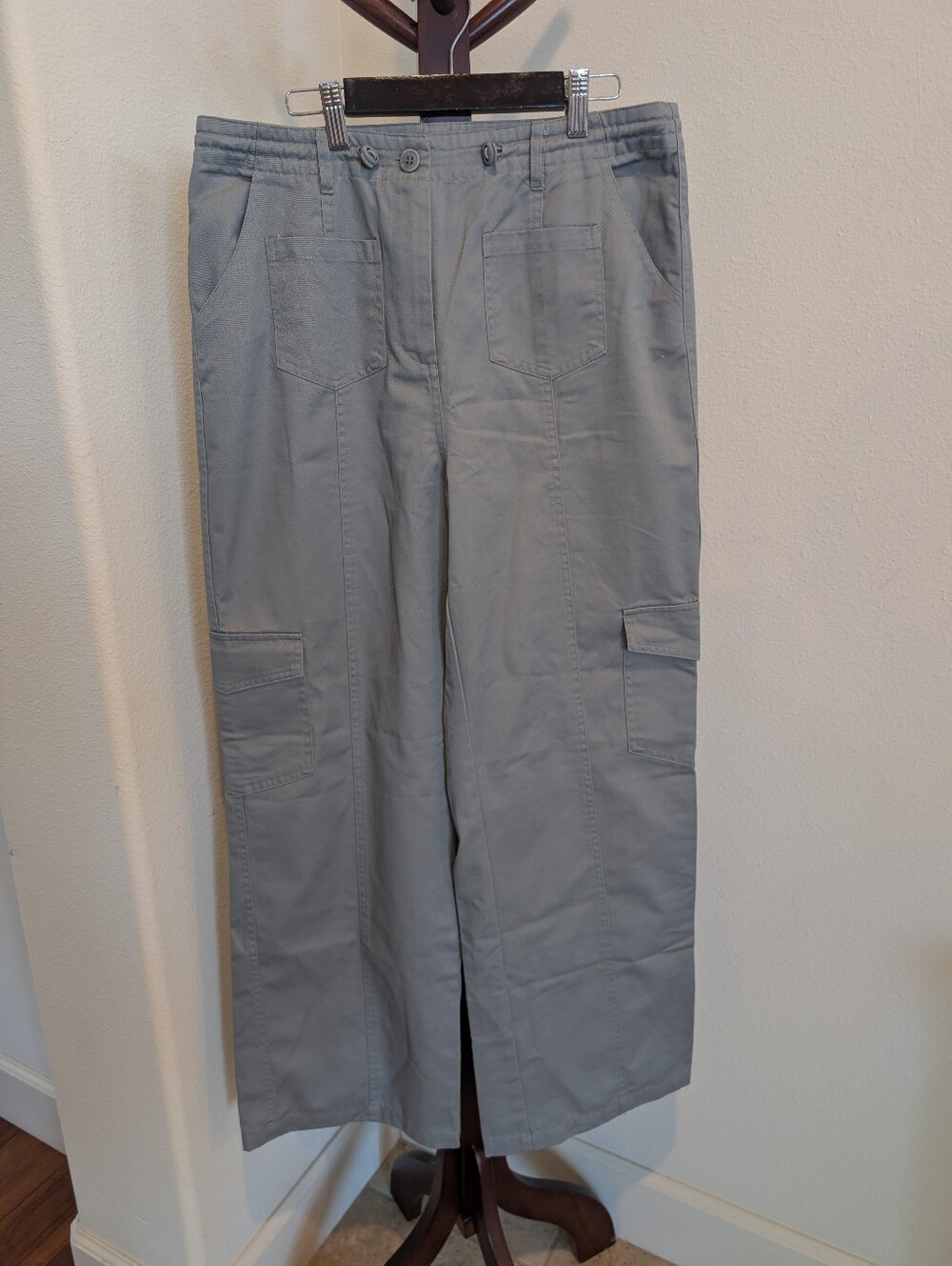 Cargo Pants With Drawstring Waist in Light Gray, Size L - NEW